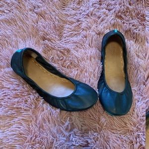 Black Tieks :: Size 9